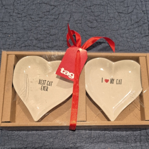 Heart-Shaped Ceramic Dishes with Red Ribbon - Picture 1 of 1